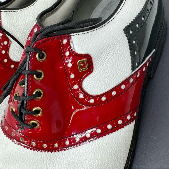 Vintage FootJoy Classics Golf Shoes Size 10.5 Wing Tip Style #50802no Spikes